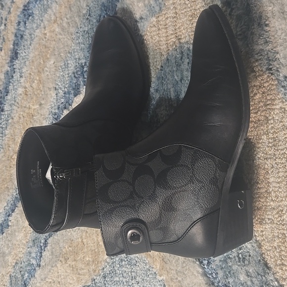 COACH BLACK DOUBLE C ANKLE BOOT SZ 7.5 - Picture 2 of 7